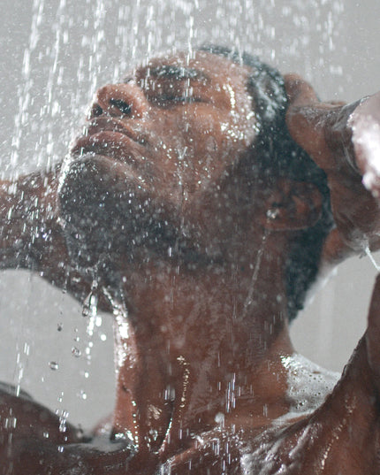 Daily Deep Moisturizing Shampoo is a hair and scalp wash rich in conditioning emollients that leaves hair feeling soft all day without causing build-up or greasy hair. The ultra-hydrating formula cleanses while the naturally certified American Crew Citrus Mint signature fragrance energizes and invigorates. Infused with moisturizing Vitamin B5 to promote healthy looking hair, this vegan, silicone-free shampoo is suitable for daily use on normal to dry hair.