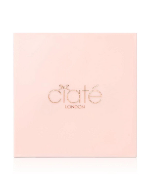 Create sculpted matte and sparkling shimmer eyes with this versatile warm toned palette. The highly pigmented shadows create both classic and playful day-to-night looks. Featuring a large mirror, this compact palette fits easily into your handbag for on-the-go enhancements.