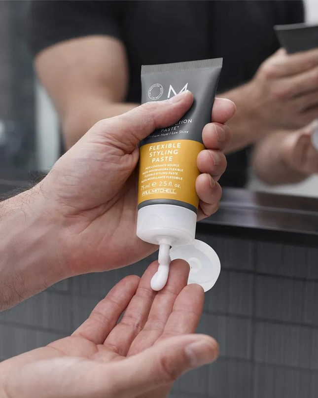 Build your look with this flexible styler that’s pliable enough to shape and shift hair without flaking or leaving behind residue. Specially formulated for men, it forms, separates and defines any hair type with flexible hold and a crunch-free, flake-free finish. Leaves hair soft and manageable.