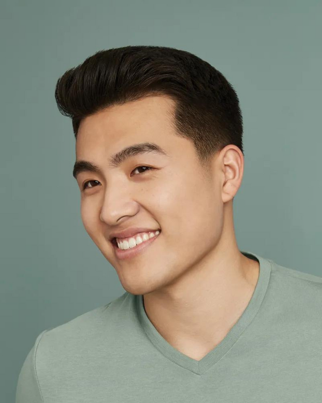 Heavy Hitter Deep Cleansing shampoo washes away dirt and product buildup, deep cleans without stripping natural oils and has a refreshing cedar and agave scent. It is ideal for normal to oily hair types.