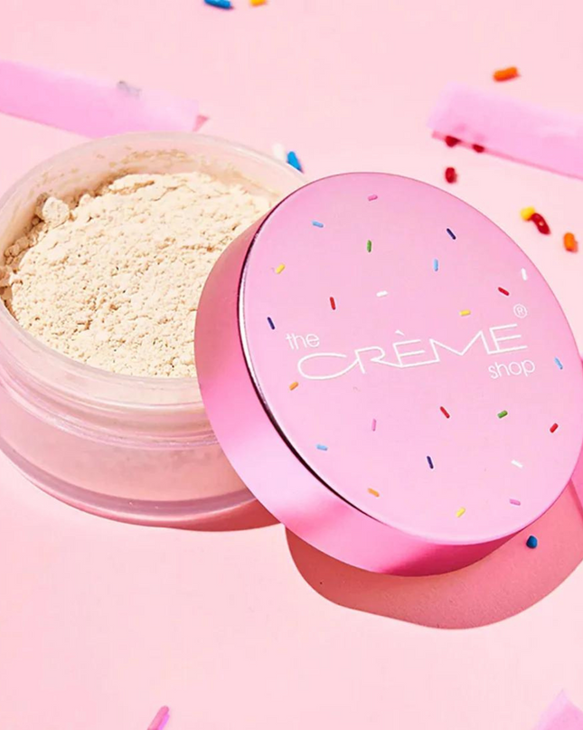 Translucent baking and setting powder leaves behind a flawless and poreless complexion, locking in and elongating makeup wear. May also be used for baking to create deliciously defined features.