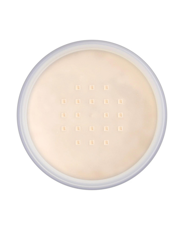 Translucent baking and setting powder leaves behind a flawless and poreless complexion, locking in and elongating makeup wear. May also be used for baking to create deliciously defined features.