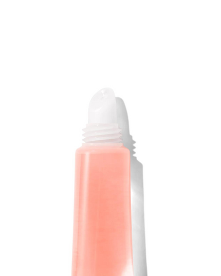 Get lips ready for their shining moment. This super-moisturizing oil is infused with a trio of nourishing ingredients like moringa, jojoba, and coconut oil to pamper your pout while delivering a sheer wash of color.