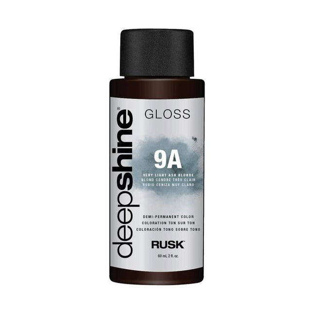 Rusk® Deepshine® Gloss is powered by state-of-the-art technology direct from Italy. Infused with a Conditioning Blend of Marine Extracts and Oleic Acid to deliver maximum softness, shine and combability.