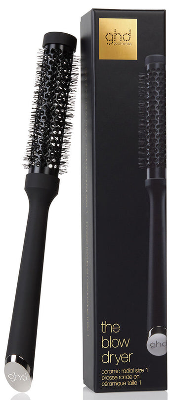 Who said you couldn't have the blowout of your dreams at home? Get the salon-look with the ghd ceramic vented radial brush. The small barrel of the size 1 ceramic vented radial brush is perfect for creating root lift in shorter styles and blow-drying bangs or shorter layers. This ceramic-barreled brush retains its heat to allow for a faster blow-dry. 