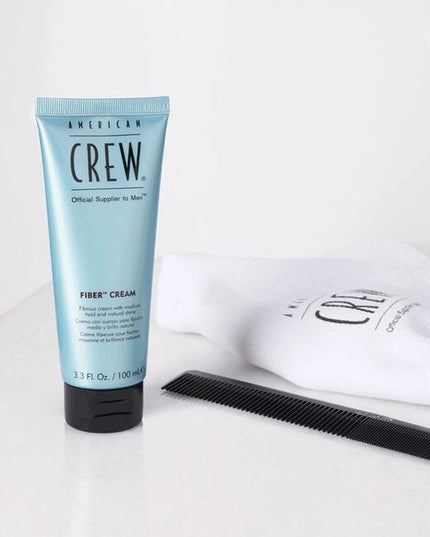 Fibrous cream with medium hold and natural shine A styling cream that combines flexibility with control, gives your hair refined texture and a natural shine finish.