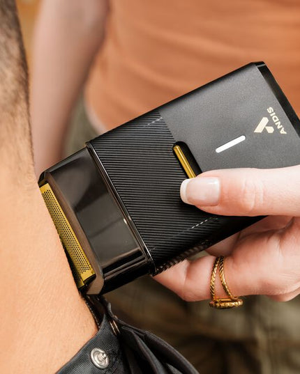 The elevated ProFoil Plus II Shaver combines a sleek, ergonomic design and convenient, universal USB-C charging with durable performance of a powerful 9,000 spm rotary motor and hypoallergenic gold-titanium foils. Color-matched to other high-demand items like the new GTX-EXO II Trimmer, the new Master II Clipper, and the exciting Phenom Clipper and Trimmer, the ProFoil Plus II Shaver provides the finishing touches to the professional barber’s workstation. 