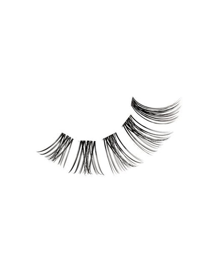 Winks by Ardell Fluffy Clusters 180 Mega Pack delivers endless lash customization with ultra-soft, fluffy clusters designed for comfort and versatility. Featuring a soft, flexible clear band, these clusters can be worn as underlash or overlash for natural to fuller looks.