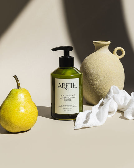 Lightweight yet deeply restorative, ARETÉ’s Daily Rituals Conditioning Crème is an anti-oxidant rich conditioner designed to soften, strengthen, and replenish the hair without heaviness or residue. This consciously crafted formula delivers daily nourishment and protection while preserving natural movement, bounce, and effortless manageability.