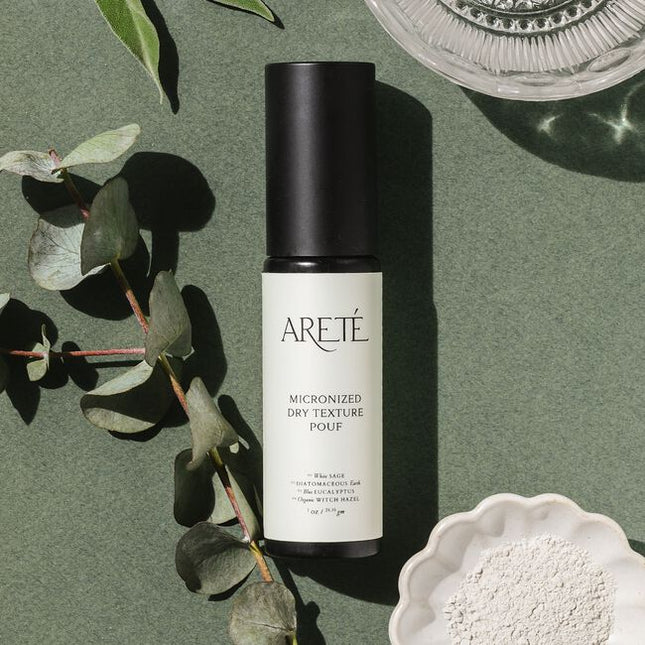 Herbaceous, purifying, and impossibly weightless, ARETÉ’s Micronized Dry Texture Pouf is a modern ritual powder designed to volumize, texturize, refresh, and rebalance the scalp in a single transformative gesture.