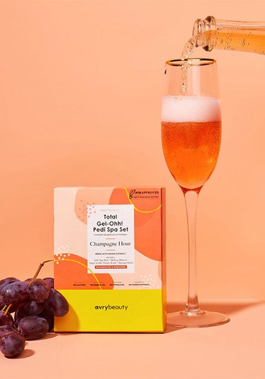 Cheers to the best spa pedicure! Your clients’ feet will fall in love with our Total Gel-Ohh! Pedi Spa Set. This all-in-one, 5-step pedicure kit includes a jelly spa bath, melting mineral, sugar scrub, cream mask, and massage cream to give them a luxurious spa experience like no other.