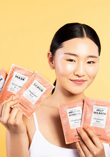 Cheers to the best spa pedicure! Your clients’ feet will fall in love with our Total Gel-Ohh! Pedi Spa Set. This all-in-one, 5-step pedicure kit includes a jelly spa bath, melting mineral, sugar scrub, cream mask, and massage cream to give them a luxurious spa experience like no other.