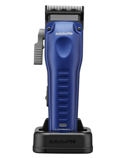 The LO-PROFX COMPACT SERIES Compact High-Performance Clipper features an ultra-low profile metal shield cover and ergonomic grip housing. It’s powered by a high-speed DC motor 6,800RPM, with a high-capacity lithium-ion battery. It is made with durable and scratch-resistant aluminum anodized housing.