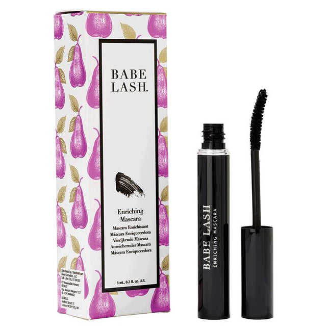 Your lashes, but better. Meet the perf mascara for no makeup makeup days, moms on-the-go, morning meetings, or when you’re looking for some lift and separation. The curved wand hugs your lash line to get every single lash coated with the water-resistant, inky black mascara of your dreams.