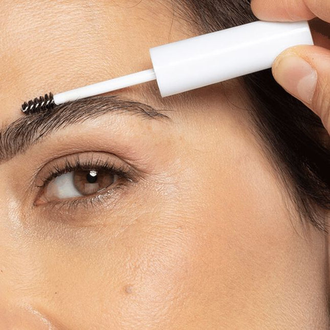 Create a laminated brow effect &amp; control brow hairs all day with this ultra-hold brow gel formula.