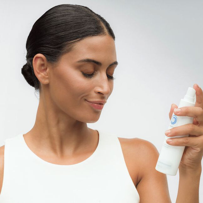 Aquafuse Hyaluronic Repair helps bring exceptional hydration, soothing and barrier support to proactively help reduce the signs of premature aging associated with moisture loss and microbiomic stress. 