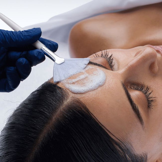 This unique peel provides dramatic skin smoothing without over stripping the skin. By combining a wide spectrum trio of glycolic, lactic and salicylic acids in a truly novel foaming format, AquaFuse® Tech Peel is ideal for precise applications where maximum skin smoothing is desired.