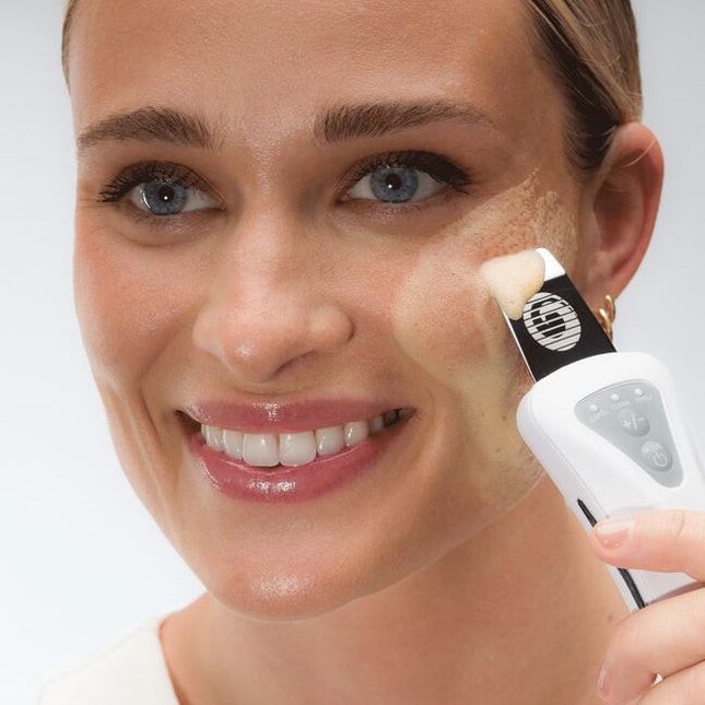 Built for beauty and designed to perform, the bt-micro fusion combines sublime detailing, durable alloy construction, and perfect balance, making it ideal for all skin care regimens.