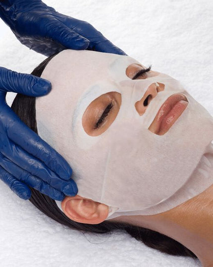 This reparative, anatomically optimized sheet masque is fortified with collagen, elastin and phytosterols to help increase moisture and restore tone, while helping to diminish the appearance of fine lines and the signs of premature aging. Antioxidant licorice and Indian gooseberry, also called amla in traditional ayurveda, are packed with free radical scavenging flavonoids and help to restore luminous resilience to the skin.