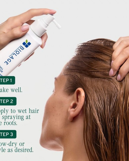 Achieve instant root lift and reinforced strength with the Full Rescue Pump + Plump Primer Root Volume Spray. This liquid-gel, mineral-based formula offers the perfect balance of styling and care, delivering immediate volume and touchable grip while making hair stronger. It's the ideal primer for creating fuller-looking styles on fine, thin, and breaking hair.