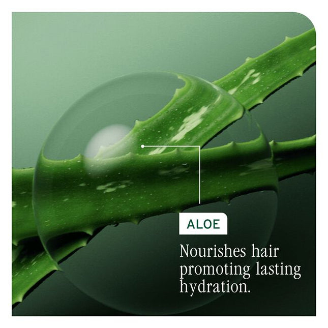Dry, damaged hair can be prone to breakage and lacks manageability and shine. Inspired by the aloe plant that never seems to dry, Biolage HydraSource Detangling Solution for dry hair thoroughly conditions, helping optimize moisture balance for healthy looking hair. This anti-frizz treatment strengthens hair against future damage.