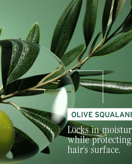 This lightweight spray provides heat protection and leaves hair silky, detangled and 82% more manageable after one use.*