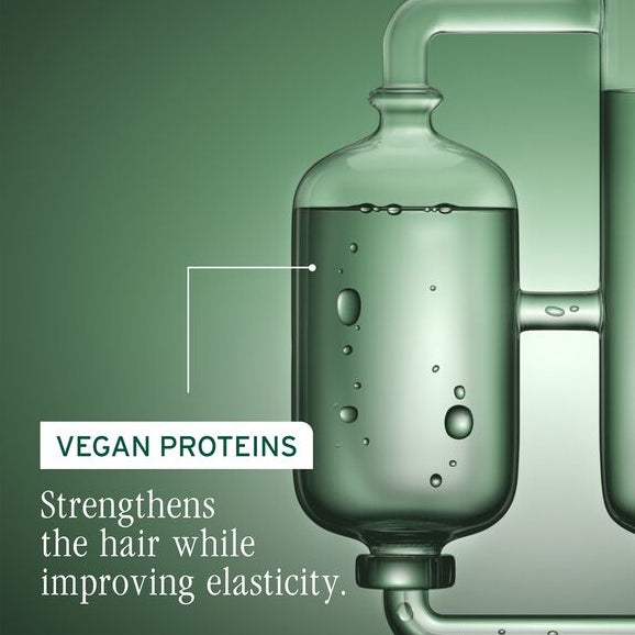 This lightweight spray provides heat protection and leaves hair silky, detangled and 82% more manageable after one use.*