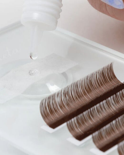 Meet the softer side of lash artistry. Borboleta's Brown Lashes are officially here! Burnt Walnut Lashes are a deep, rich tone with extra depth. 
