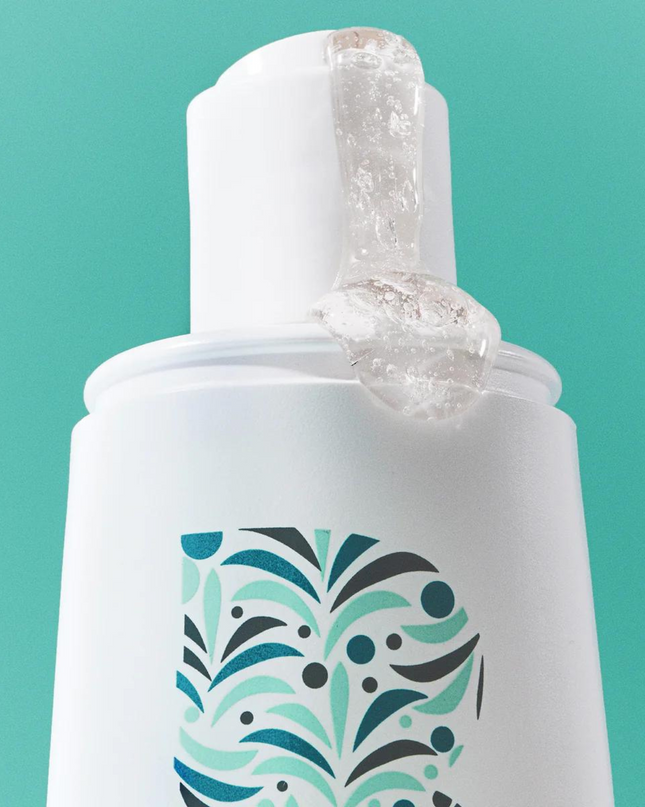 Density-boosting shampoo that helps boost and extend serum benefits by encouraging scalp microcirculation and providing lightweight hydration.