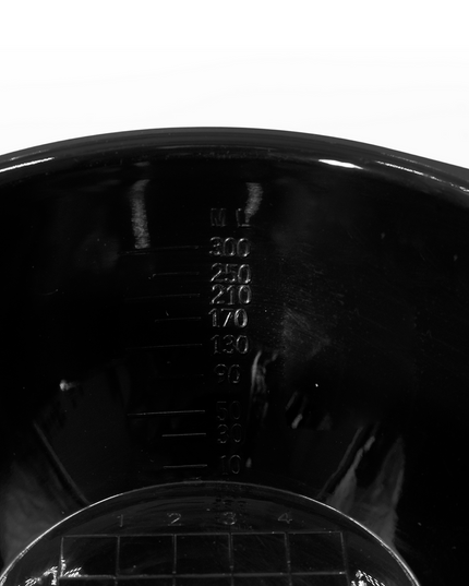 Where precision and style collide, The Midnight Lux Bowls are crafted in a sleek, deep hue and bring a touch of luxe to your coloring ritual. The perfectly curved edges make mixing and applying color smooth and seamless, while the non-slip base ensures stability during every process. With every mix, you’ll feel the magic of Midnight Lux—because your color deserves more than just a bowl.