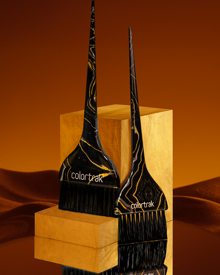 Where precision meets midnight allure. These brushes with deep sapphire bristles are designed for seamless application and glide through every stroke with effortless control. The handle ensures a steady grip, while the luxe bristles hold just the right amount of product for flawless saturation. Whether you're painting bold transformations or soft blends, these brushes bring an air of mystery and mastery to your craft. Because great color starts with the perfect brush.