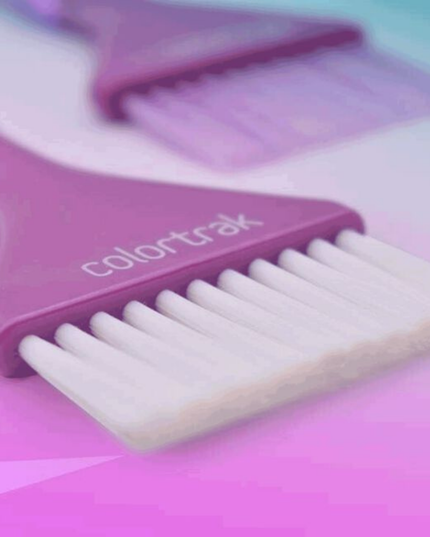 Let these shimmering Aurora Collection brushes light up your color station! 2 pack.
