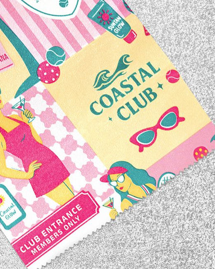 Say hello to Coastal Club, where every highlight is members only and your glow is always on the list. Think cabana vibes, tennis court chic, and sun drenched cocktails with the girls, this foil is all about effortless glam with pro level performance. From bold blondes to sun kissed highlights, every application feels like a poolside cocktail, effortless, elevated, and just the right amount of glam. Join the club. Flawless color looks good on you. Graceful. Glamorous. Game ready. This is Coastal Club.