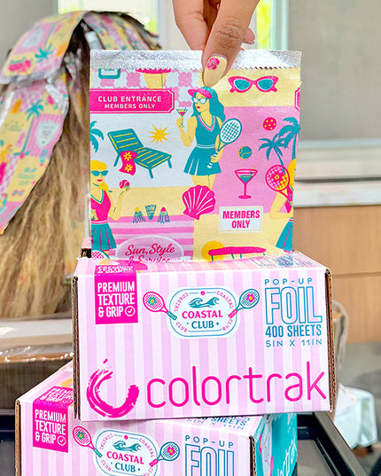 Say hello to Coastal Club, where every highlight is members only and your glow is always on the list. Think cabana vibes, tennis court chic, and sun drenched cocktails with the girls, this foil is all about effortless glam with pro level performance. From bold blondes to sun kissed highlights, every application feels like a poolside cocktail, effortless, elevated, and just the right amount of glam.
