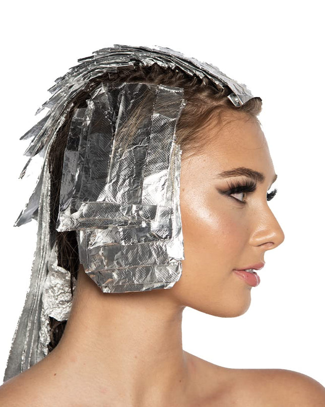 This Highlighting Foil is packed "popup style" in one convenient box for easy dispensing, pre-cut and ready to use. Stay on top of the trend! Equip yourself with the right tools to successfully master the coloring techniques that everyone wants.