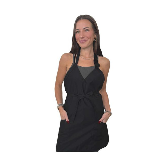 The color black is always a winner. Cricket’s ALWAYS BLACK APPAREL SERIES is made out of breathable, super soft material that has been treated to protect the hairstylist and their clients in comfort and style. High quality, that you can trust, with features that make all the difference! The apron style is CRICKET®’s classic design that is always in demand and looks good on.