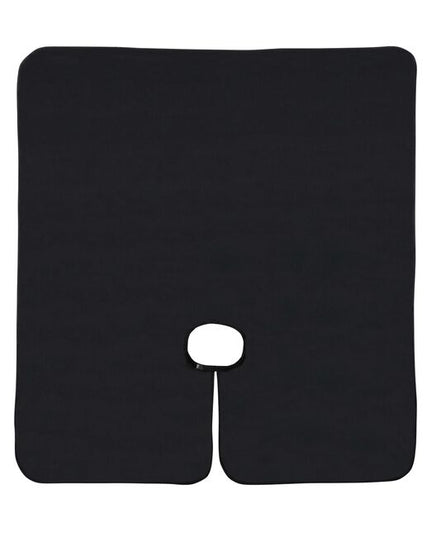 The color black is always a winner. Cricket’s ALWAYS BLACK APPAREL SERIES is made out of breathable, super soft material that has been treated to protect the hairstylist and their clients in comfort and style. High quality, that you can trust, with features that make all the difference, like the unique, low profile hook and loop style cape closure – super smooth!
