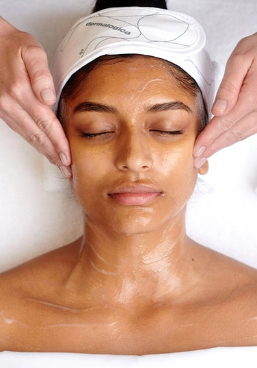 High-performance professional serum enhances skin’s natural defense system to brighten, firm and help dramatically reduce the appearance of fine lines and wrinkles