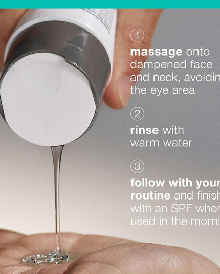 This non-irritating, naturally-foaming cleanser helps clear skin and reduce visible skin aging.