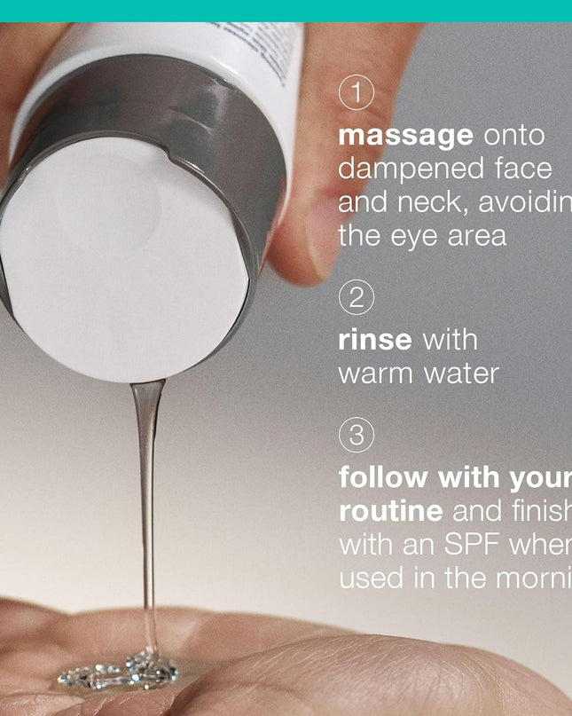 This non-irritating, naturally-foaming cleanser helps clear skin and reduce visible skin aging.