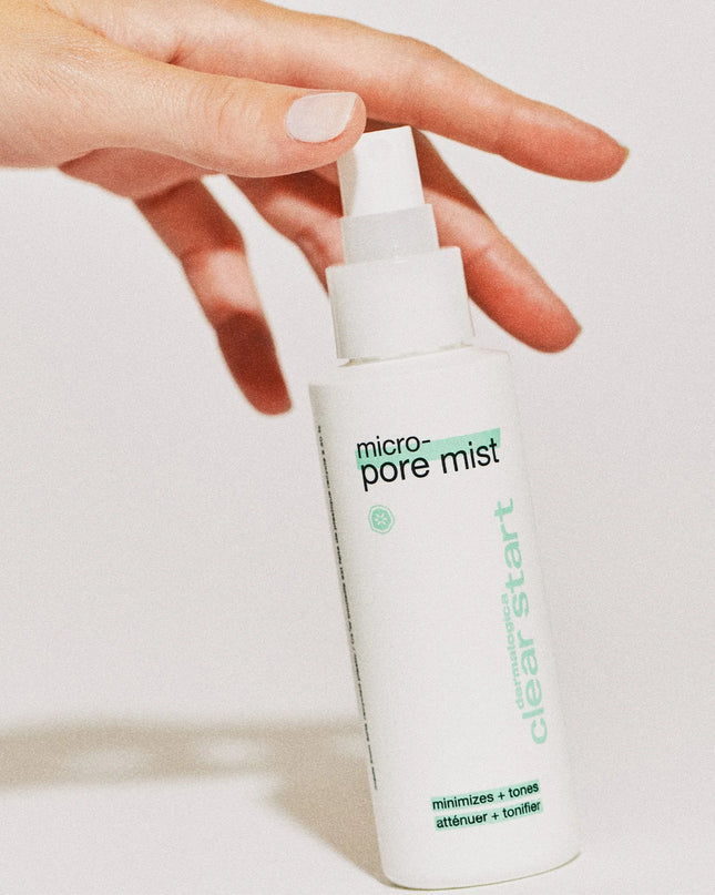 Finally, a mist that can do it all: minimize visible pores, reduce excess oil, and help diminish the appearance of post-breakout marks. Formulated with niacinamide and an antioxidant-rich blend, from the first spritz, get smaller pores by the time you walk out the door. 