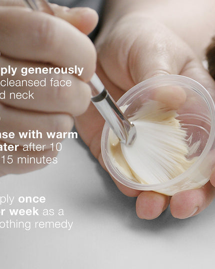 MultiVitamin Power Recovery® Masque is an anti-aging, skin-restoring masque.