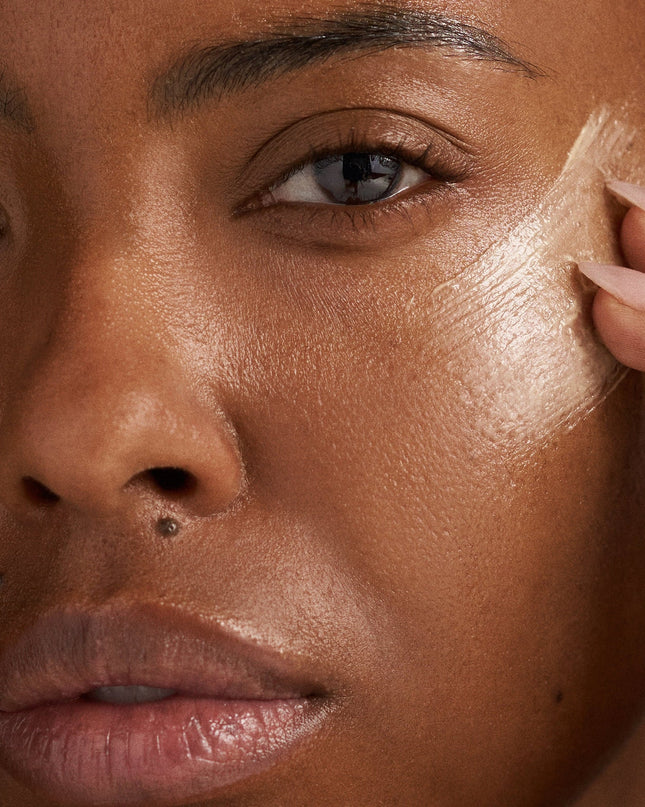 MultiVitamin Power Recovery® Masque is an anti-aging, skin-restoring masque.