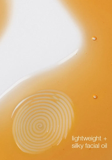 Neuroscience-powered sculpting oil.
Nourishing face serum combines neurotechnology and a biomimetic botanical blend to help visibly restore facial symmetry for a more sculpted appearance.