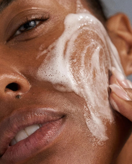 Special Cleansing Gel is a soap-free face wash for all skin conditions. This foaming gel removes impurities without stripping or drying the skin. Ideal for everyday use. Calming agents help soothe and purify skin.