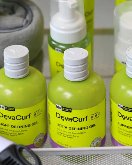 New for ultimate Curl Flexibility. Our formulas are dermatologist co-developed, backed by science and stylist approved. Definition without the crunch. This non-flaking formula with a curl-locking blend provides a non-sticky curl cast that enhances shape, fights frizz, and amplifies shine and bounce.