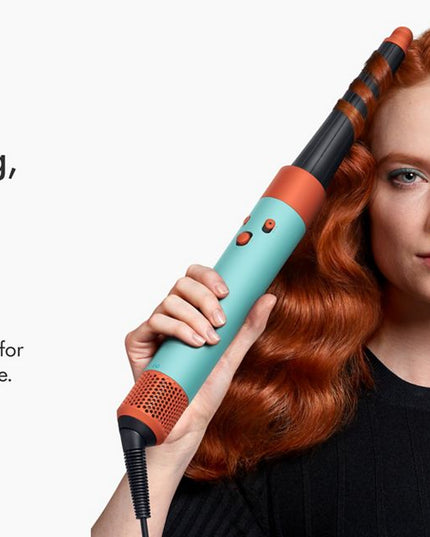 Unwrap special edition Red velvet and gold with exclusive accessories.