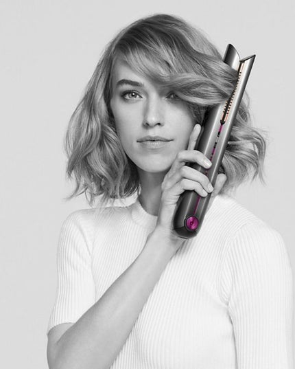 Enhanced styling. Half the damage.¹ Cord-free.

Engineered to create a range of styles. Automatically regulates temperature 100 times per second.