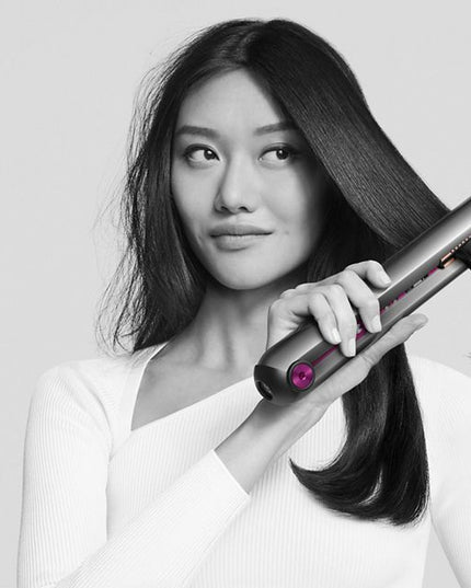 Enhanced styling. Half the damage.¹ Cord-free.

Engineered to create a range of styles. Automatically regulates temperature 100 times per second.