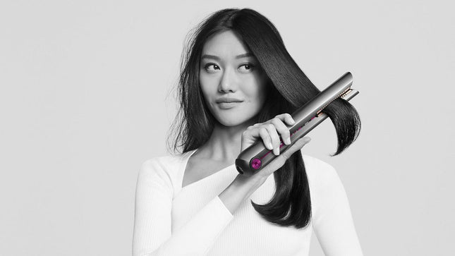 Enhanced styling. Half the damage.¹ Cord-free.

Engineered to create a range of styles. Automatically regulates temperature 100 times per second.